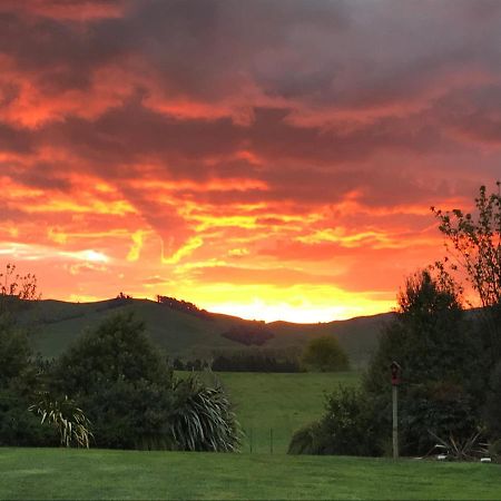 Maungatautari Outlook Cambridge Villa ภายนอก รูปภาพ